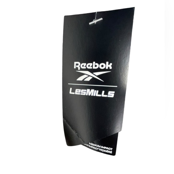 Reebok Les Mills Lux Strappy Bra wine colour size Medium - Picture 6 of 7